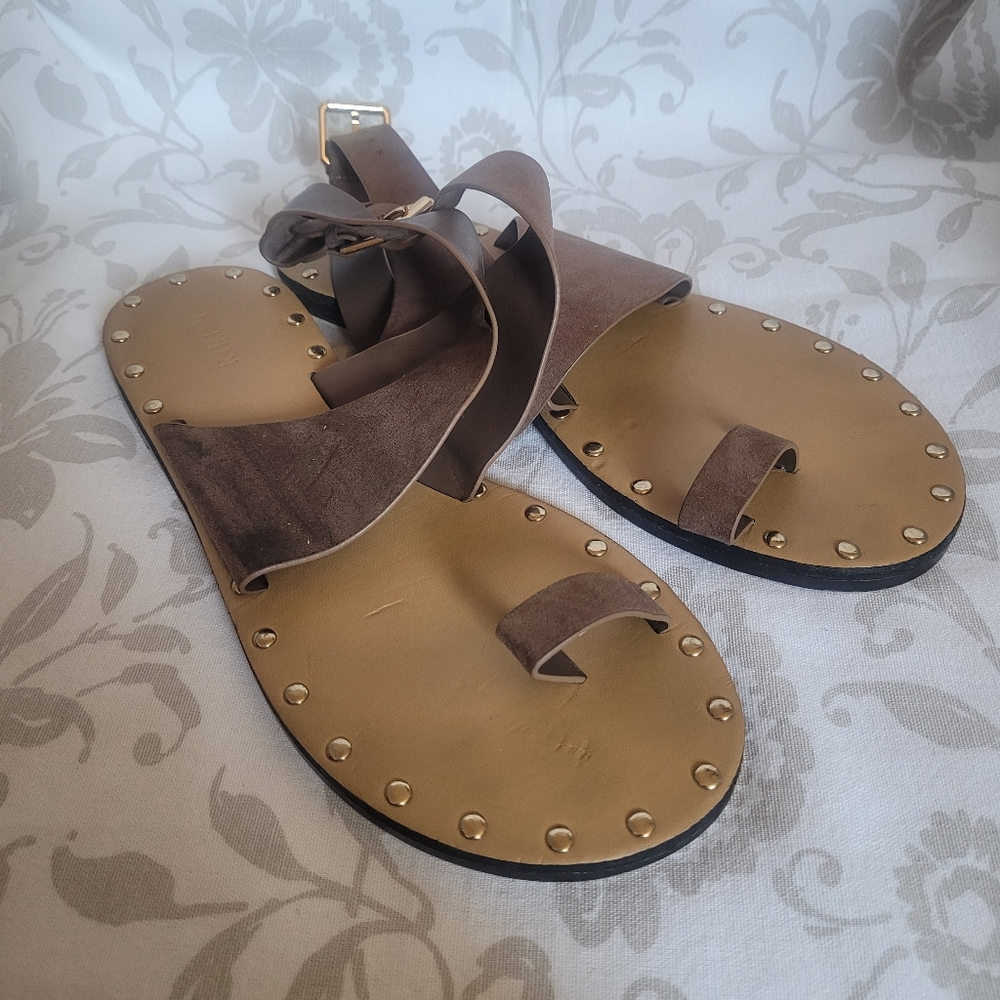 Forever 21 Summer Women's Brown and Gold Sandals Size 8